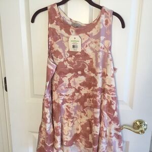 NWT. Wonderly Sleeveless Blouse Women’s Size L